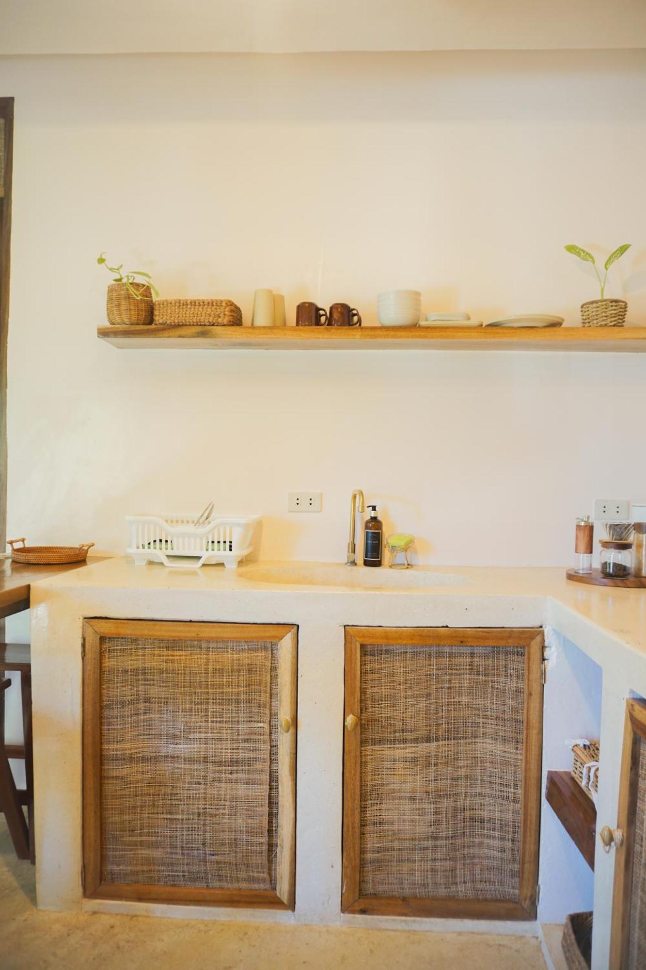 Greenhouse Siargao Roadside Boutique Apartments General Luna  Extérieur photo